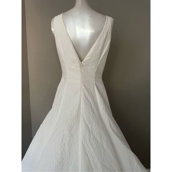 LELA ROSE THE STREAM WEDDING DRESS - Picture 10 of 15